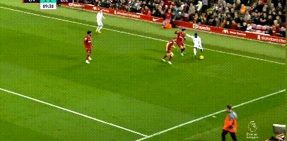 队史独一档！怀特生涯6次单场6三分+3帽，其他人合计3次