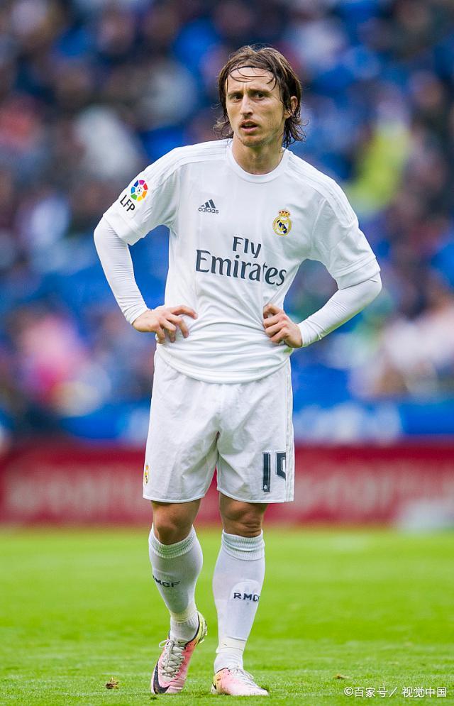 不得不服！加盟半年拿两冠，落叶归根解锁新纪录，若日尼奥真赢家